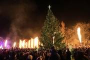 <p>2023-12-02 Weihnachtsbaumbeleuchtung in Bir&scaron;ton. Foto von Vaidotas Grigos.</p>
