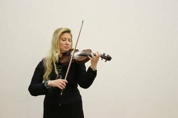 Kowieński zespół muzyki popularnej „Guboja” i skrzypaczka Lijana Žiedelytė