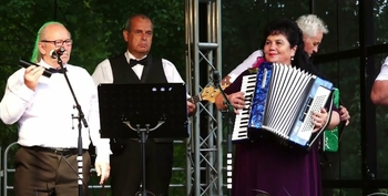 Концерт фолк-группы "Медлиева".