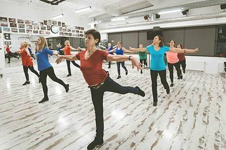 Lekcja tańca line-terapia tańcem